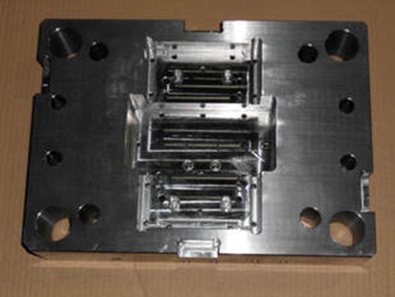 田家庵精密塑料模-06